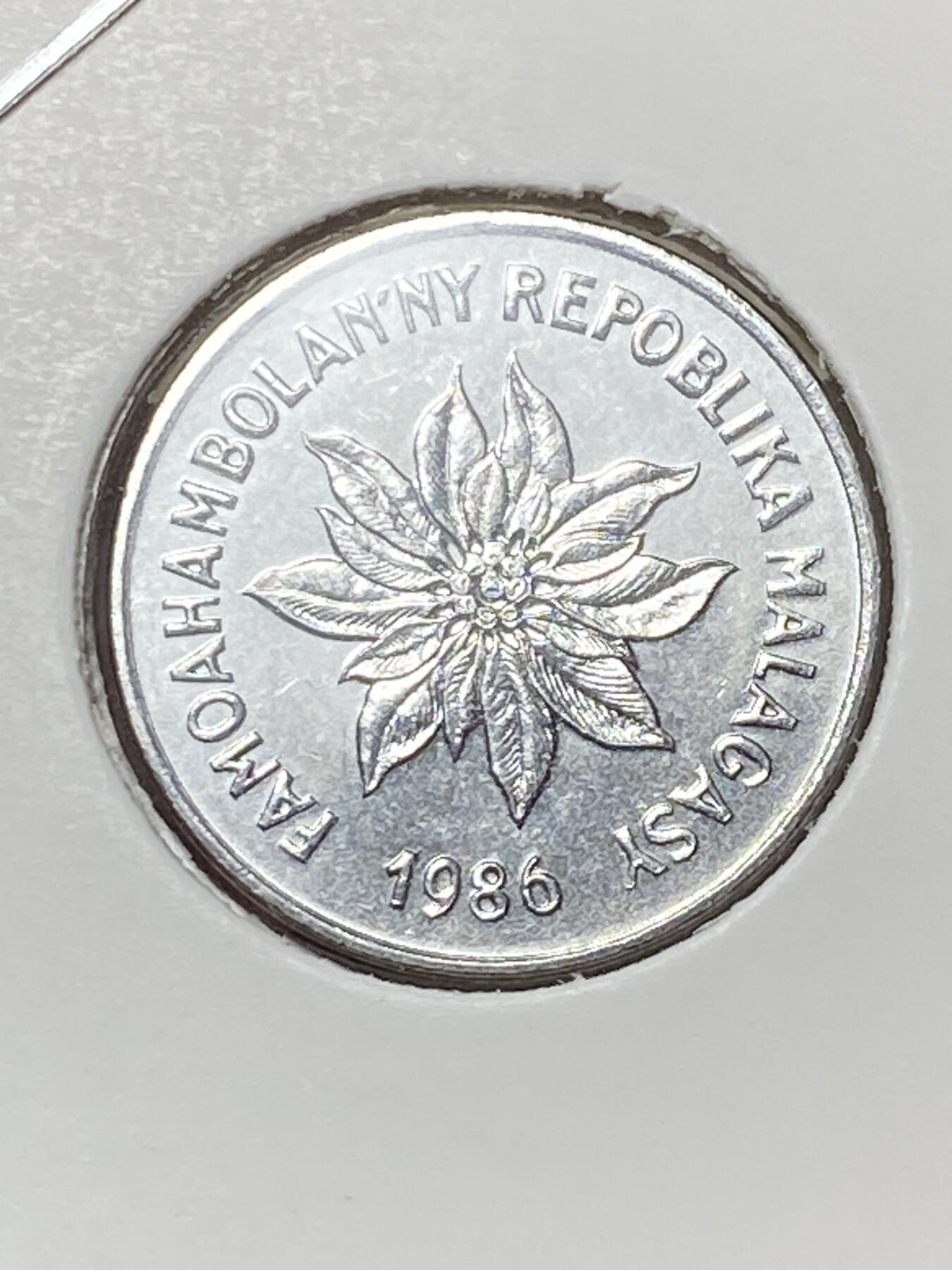 2025年第八十场(总第一百零六场）外国好品散币(免佣金)