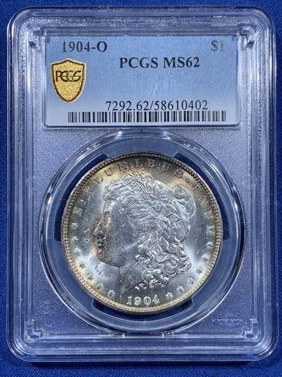 《竞宝斋》第409场 周日，周一，2场连拍 （全场包邮） - PCGS MS62 美国1904-O 摩根银币 正反面环状五彩包浆