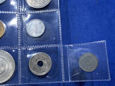 《竞宝斋》第409场 周日，周一，2场连拍 （全场包邮） 日本明治~昭和辅币一组 整体状态不错，含一枚旭日五十钱银币，正面淡彩转光，背面包浆