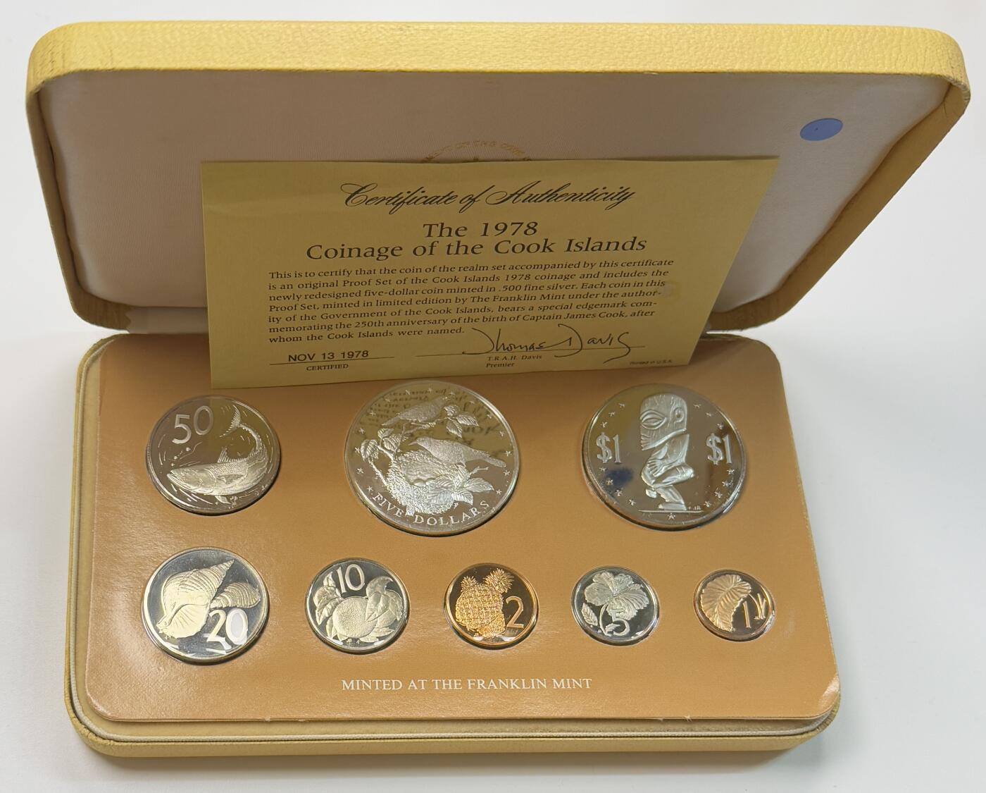 S&S Numismatic世界钱币-拍卖 第113期  库克群岛1978年 詹姆斯·库克航行250周年 8枚精制套币 富兰克林包装 含1枚27.3克500银币