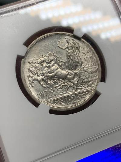 《竞宝斋》第409场 周日，周一，2场连拍 （全场包邮） NGC UNC 1917 意大利 马车 2里拉 银币 埃马努埃莱三世 五彩老包浆 稀少年份 发行量仅为其他年份1/4