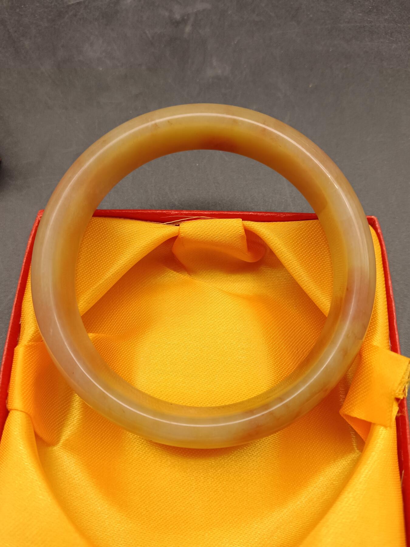 67期回流戒指饰品杂件纪念章丝路钱币专场 和田玉手镯