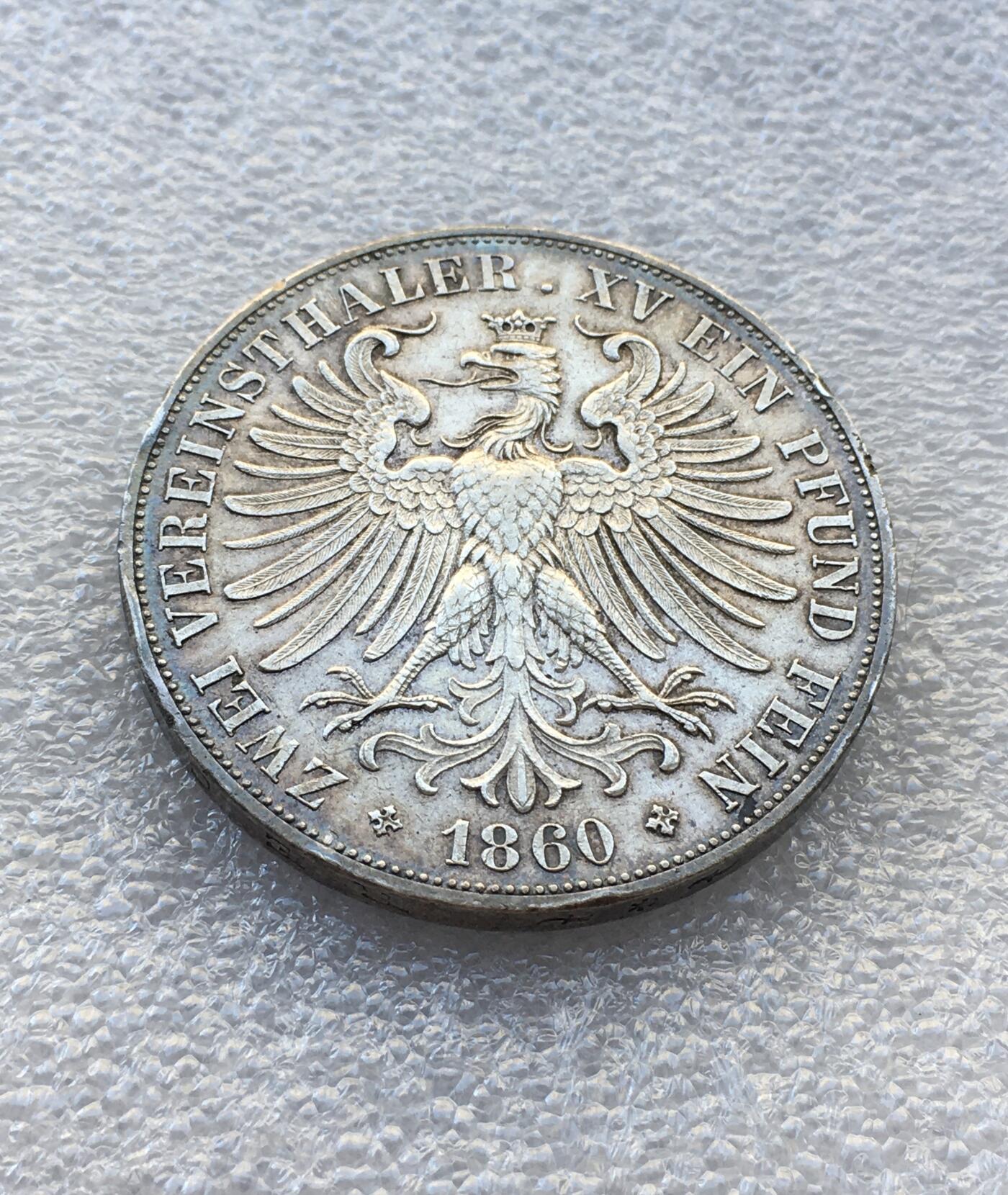 世界钱币专场拍卖 德国1860年法兰克福少女2泰勒银币 37克
