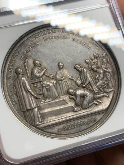 《竞宝斋》第409场 周日，周一，2场连拍 （全场包邮） NGC MS62 1883 梵蒂冈LEO十三世大主教朝圣大银章，加厚盒，人物雕刻生动，高浮雕，十分精美，少见品