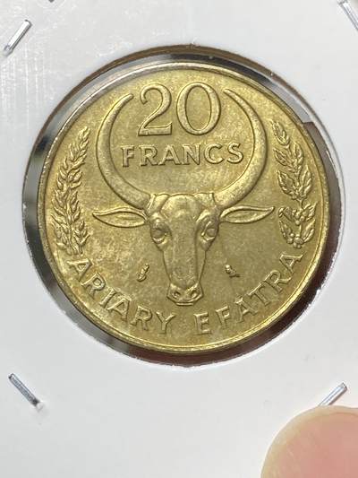 2025年第八十场(总第一百零六场）外国好品散币(免佣金) 好品–马达加斯加🇲🇬1989年20法郎(共和国时期第一套，最大面值关门年，丰饶角加猫头鹰标)