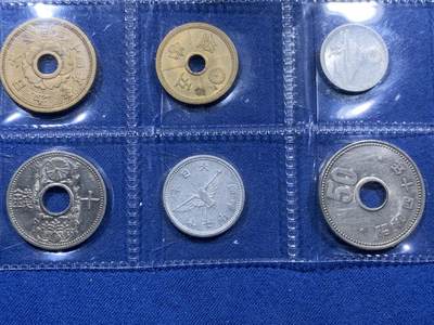 《竞宝斋》第409场 周日，周一，2场连拍 （全场包邮） 日本明治~昭和辅币一组 整体状态不错，含一枚旭日五十钱银币，正面淡彩转光，背面包浆