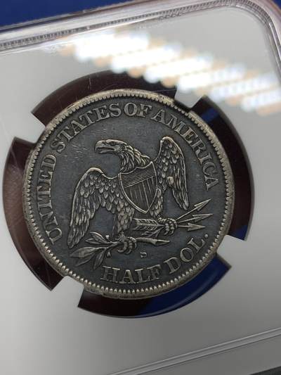 《竞宝斋》第409场 周日，周一，2场连拍 （全场包邮） NGC XF40 美国1862年坐人半美元银币 黑漆古老包浆，状态极佳