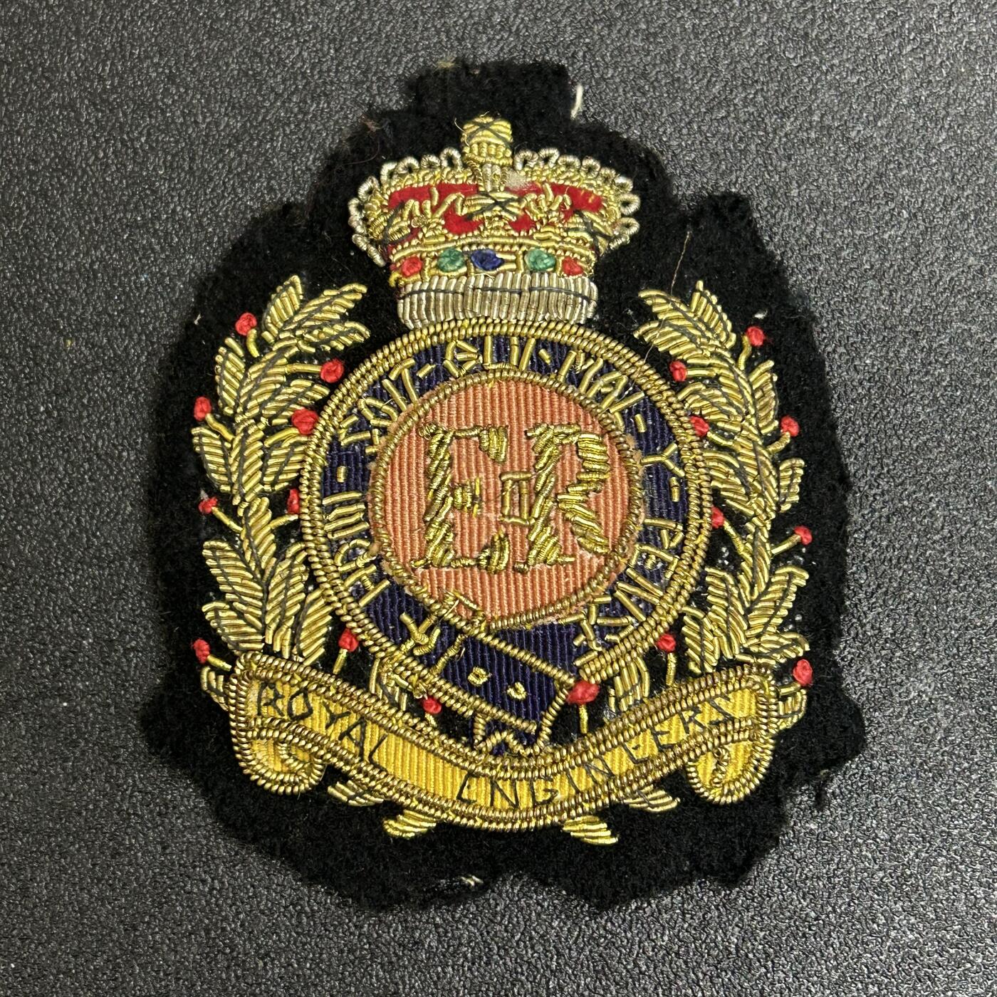 西秦中古拍卖第五十五期 英国早期刺绣大帽徽