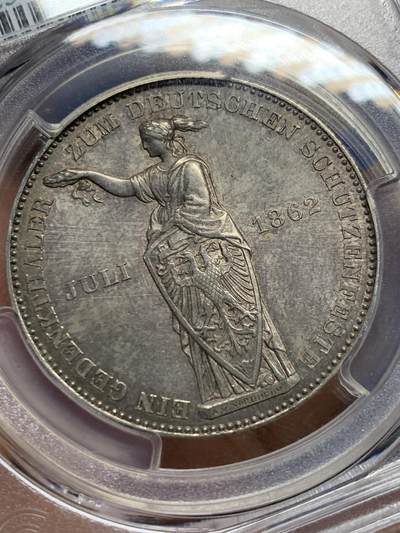 《竞宝斋》第409场 周日，周一，2场连拍 （全场包邮） PCGS PR63 1862年德意志法兰克福精制射击节泰勒，迄今为止精制射击节泰勒在N、P数据库中记录不超过10枚。醇厚的巧克力色包浆与紫罗兰淡彩相得益彰