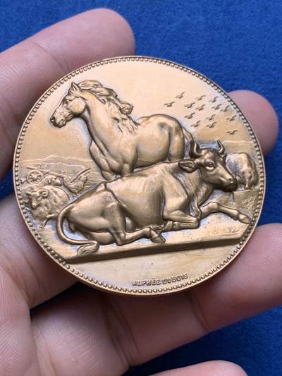 《竞宝斋》第409场 周日，周一，2场连拍 （全场包邮） 法国畜牧业协会纪念铜章 60.8克 50.2mm 丰饶角铜标 带盒