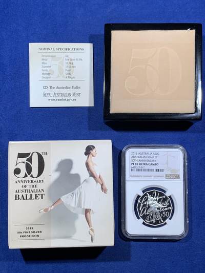 《竞宝斋》第409场 周日，周一，2场连拍 （全场包邮） NGC PF69UC 澳大利亚2012年发行芭蕾舞团成立50周年50分精制纪念银币（天鹅绒缎面配钢琴烤漆木盒，高雅精致的天鹅舞纪念银币，限量发行五千枚，克重18.24，925银，币径31.5MM）
