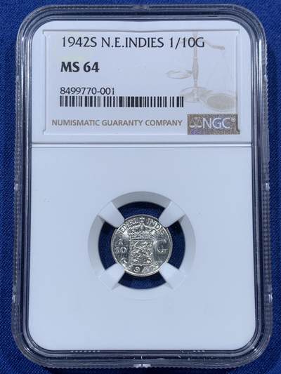 《竞宝斋》第409场 周日，周一，2场连拍 （全场包邮） - NGC MS64 荷属东印度群岛（今印尼）1942年 1/10盾 银币 卷拆美品