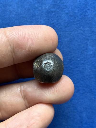 《竞宝斋》第409场 周日，周一，2场连拍 （全场包邮） 泰国18世纪子弹银屁股锭 1泰铢 15g 拉玛四世/五世