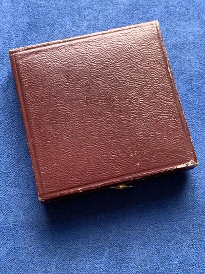 《竞宝斋》第409场 周日，周一，2场连拍 （全场包邮） 法国畜牧业协会纪念铜章 60.8克 50.2mm 丰饶角铜标 带盒