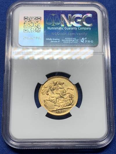 《竞宝斋》第409场 周日，周一，2场连拍 （全场包邮） NGC AU55 英国1911年乔治五世1索维林金币 8克 917金