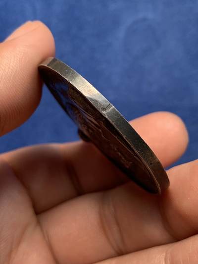 《竞宝斋》第409场 周日，周一，2场连拍 （全场包邮） 法国农业协会银章 950银 带吊环重约33.8克 41.9mm 蜜蜂银标