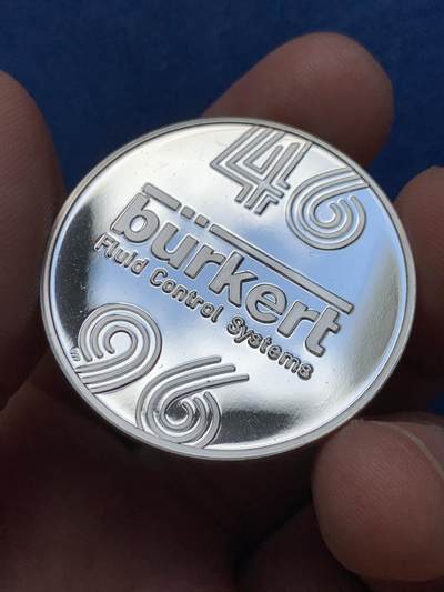 《竞宝斋》第409场 周日，周一，2场连拍 （全场包邮） Bürkert流体控制系统50周年纪念银章 999银 15.12克 35mm