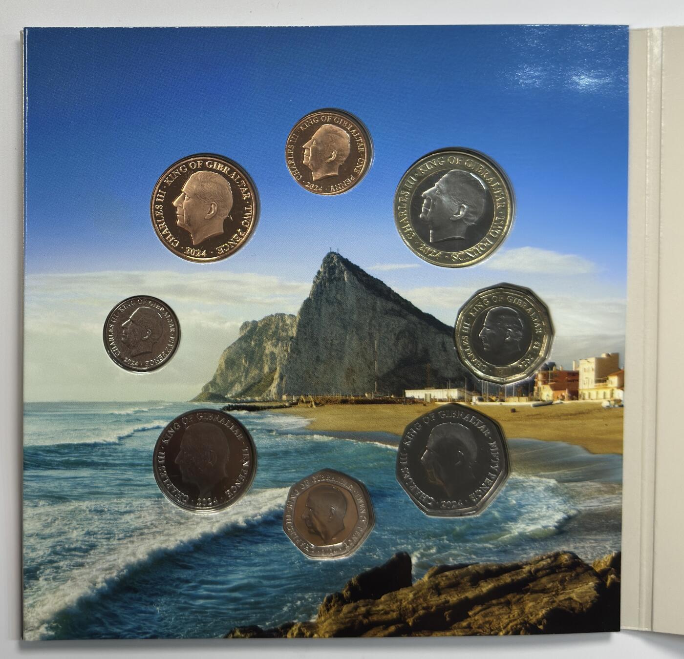 S&S Numismatic世界钱币-拍卖 第113期  直布罗陀2024年 查尔斯三世头像 9枚套币官方卡币 含2枚双色高值币