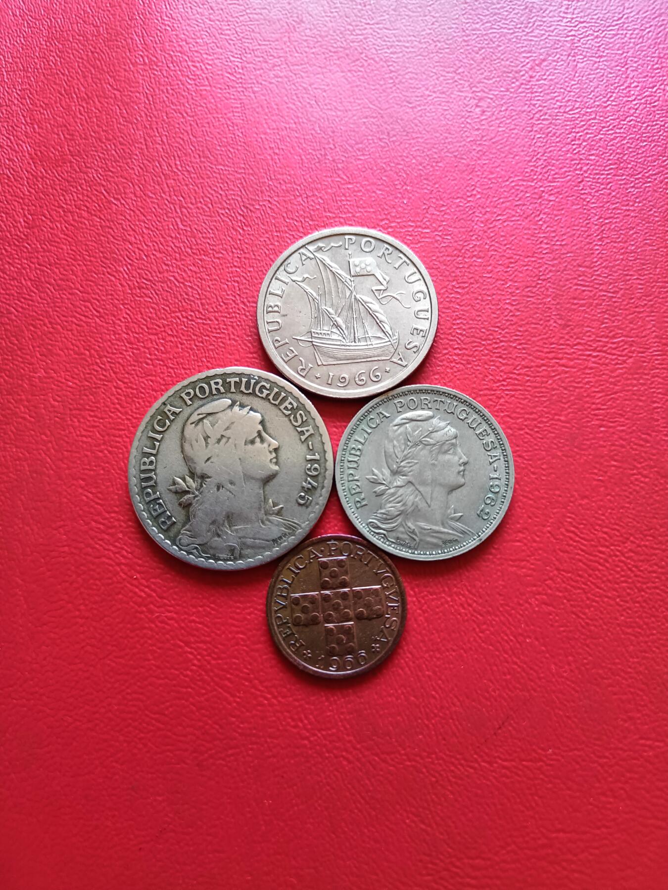 【云涧收藏】第五十四场 葡萄牙1945年～1966年4枚