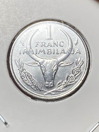 2025年第八十场(总第一百零六场）外国好品散币(免佣金) 原光好品–马达加斯加🇲🇬1986年1法郎(共和国时期第一套，丰饶角加海豚标)