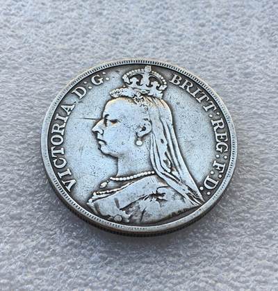世界钱币专场拍卖 - 英国1892年维多利亚女王高冠马剑一克朗银币 28克92.5%银