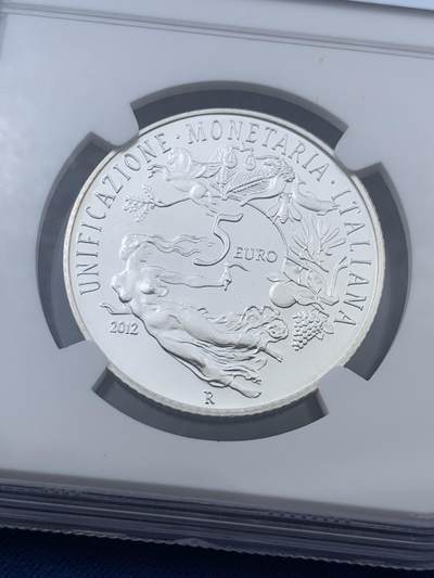 《竞宝斋》第409场 周日，周一，2场连拍 （全场包邮） NGC MS69 意大利2012年发行的里拉的诞生（货币统一150周年）5欧元纪念银币（盒证齐全，限量7千枚，18克925银，32MM）