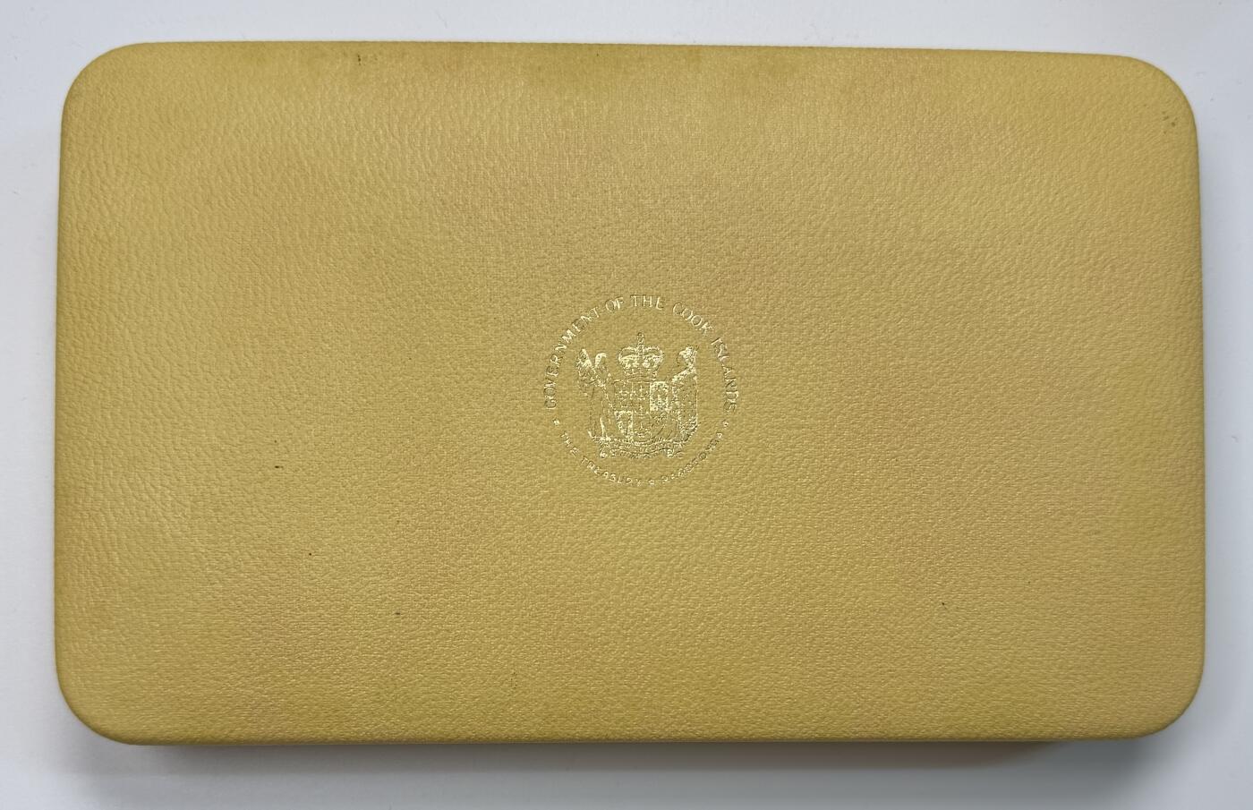 S&S Numismatic世界钱币-拍卖 第113期  库克群岛1978年 詹姆斯·库克航行250周年 8枚精制套币 富兰克林包装 含1枚27.3克500银币
