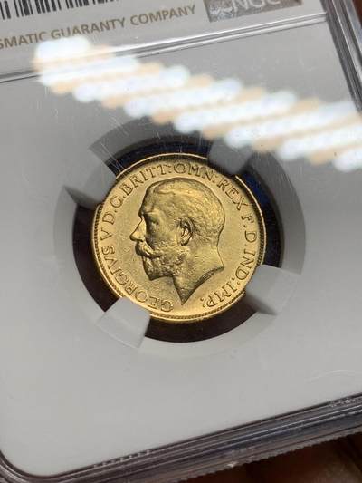 《竞宝斋》第409场 周日，周一，2场连拍 （全场包邮） NGC AU55 英国1911年乔治五世1索维林金币 8克 917金