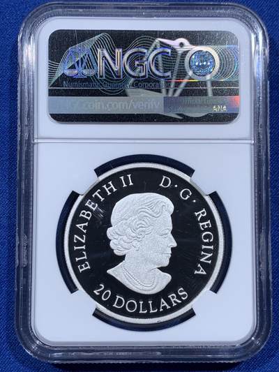 《竞宝斋》第409场 周日，周一，2场连拍 （全场包邮） 首期NGC PF69UC（2022年英加联合发行）女王登基70周年铂金禧年20加元精制纪念银币（999纯银，38MM币径，发行量5500枚）