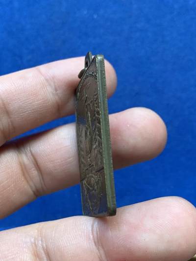 《竞宝斋》第410场 周日，周一，2场连拍 （全场包邮） 抵抗运动奖牌 19.9克 30.5*45.3mm