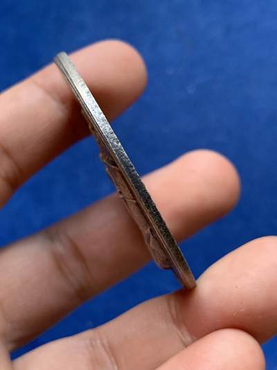 《竞宝斋》第410场 周日，周一，2场连拍 （全场包邮） 意大利塞尼加利亚-阿尔切维亚马拉松纪念章 43.9克 50.2mm