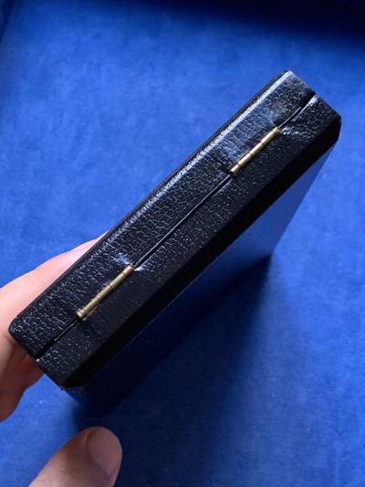 《竞宝斋》第410场 周日，周一，2场连拍 （全场包邮） MDC定制意大利顶级钱币收纳盒Abafil蓝丝绒款 可放置NGC/PCGS评级币一枚，有轻微使用痕迹，全新品参考价325元