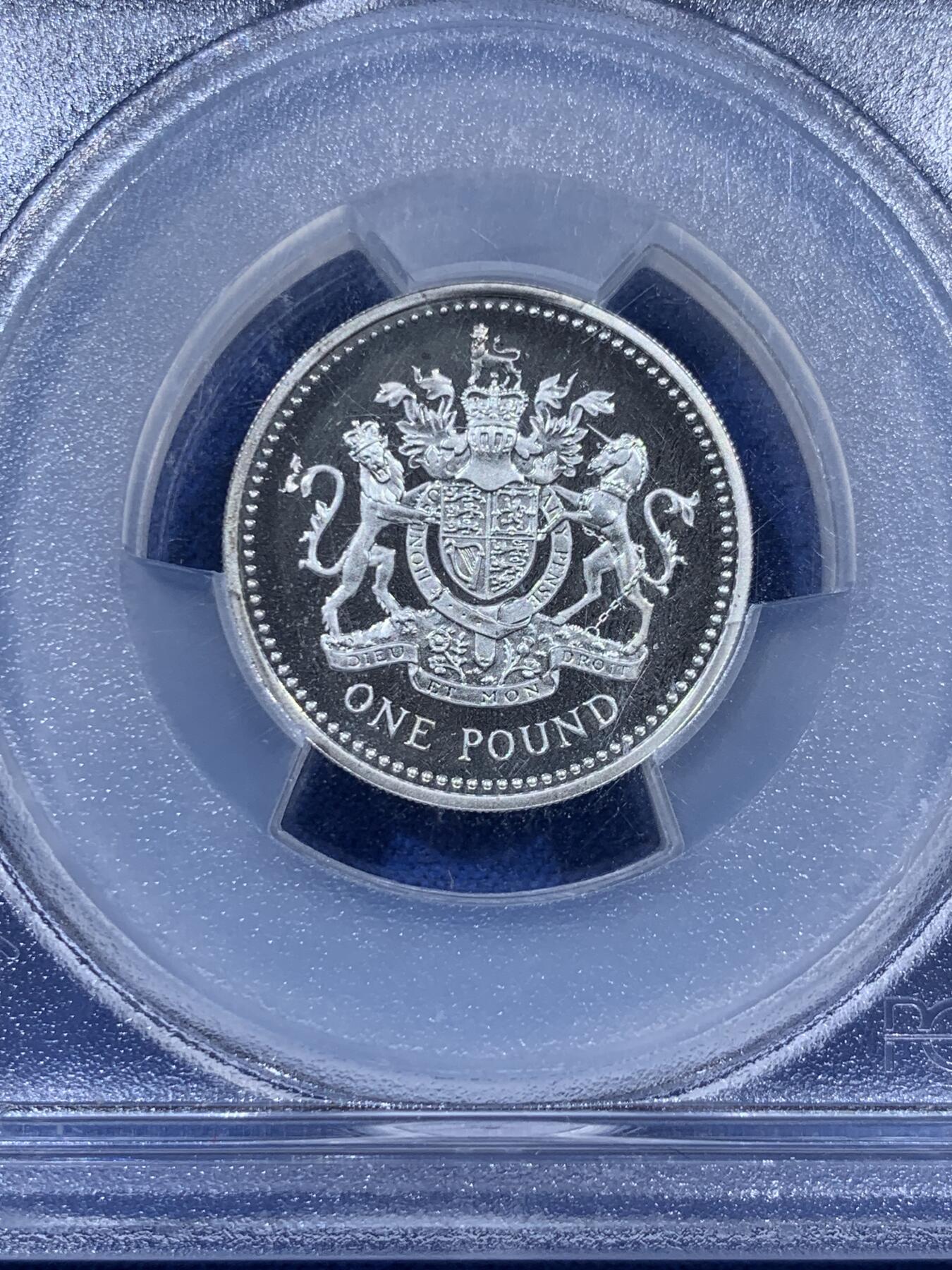 《竞宝斋》第410场 周日，周一，2场连拍 （全场包邮） PCGS PR68DCAM 英国1998加厚1英镑银币19g925银 发行量仅7894枚 加厚盒封装pc亚军分