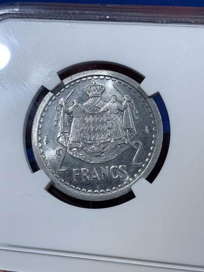 《竞宝斋》第410场 周日，周一，2场连拍 （全场包邮） NGC MS65 摩纳哥1943年2法郎铝币 超高分 非常少见的一版 市面上大多都是流通品 好品国外很贵 一步到位 可藏