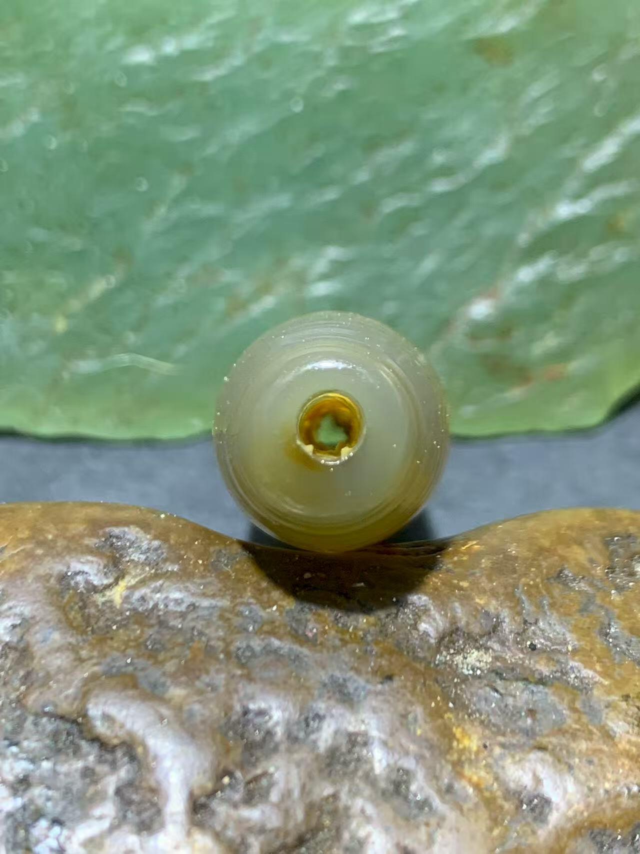 精美高玉化风化纹一线天眼千层纹缠丝玛瑙随形桶珠一颗