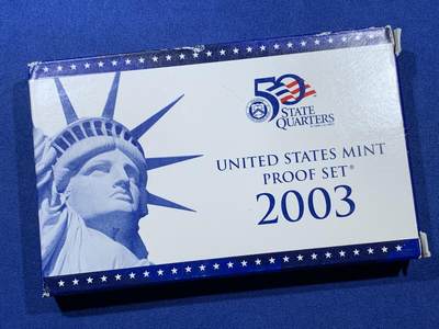 《竞宝斋》第410场 周日，周一，2场连拍 （全场包邮） 美国2003年精制套币+精制州币5枚套盒证全