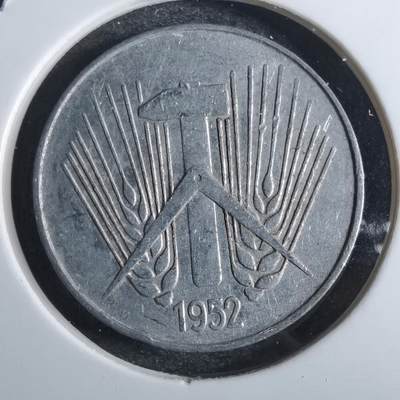 沼泽如烟--第814场 - 东德1952年十芬尼