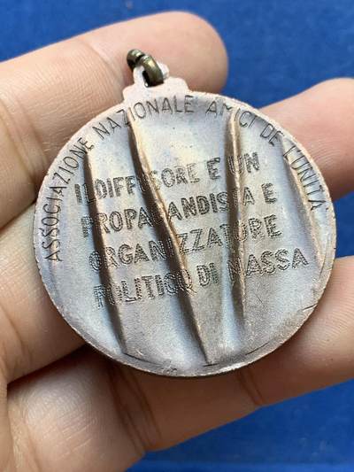 《竞宝斋》第410场 周日，周一，2场连拍 （全场包邮） 意大利全国联盟之友协会纪念章 32.3克 40mm