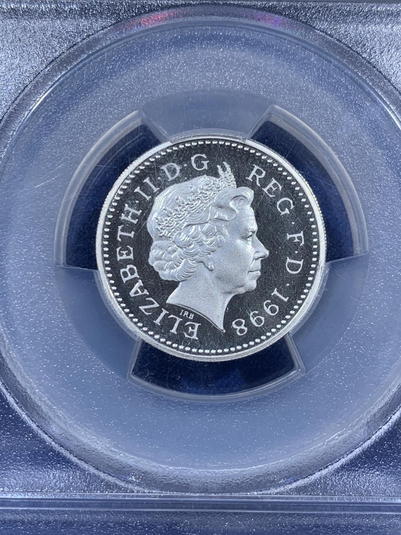 《竞宝斋》第410场 周日，周一，2场连拍 （全场包邮） PCGS PR68DCAM 英国1998加厚1英镑银币19g925银 发行量仅7894枚 加厚盒封装pc亚军分