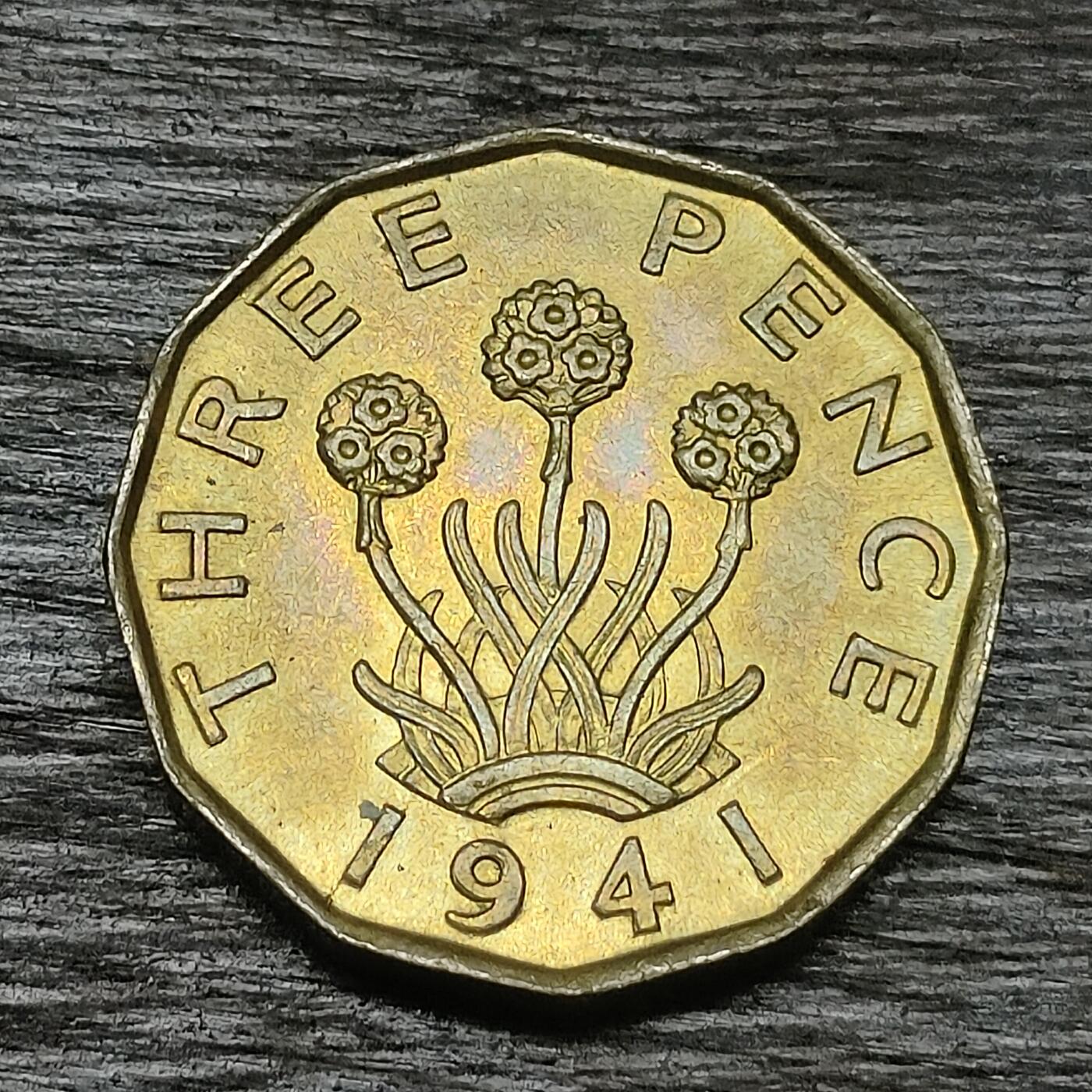 【铜匠收藏】★第130场★散币场，无佣金，30包邮。不满30元，支付5元运费。《接受代拍 代送NGC评级》 英国 1941年 3便士 乔治六世头像