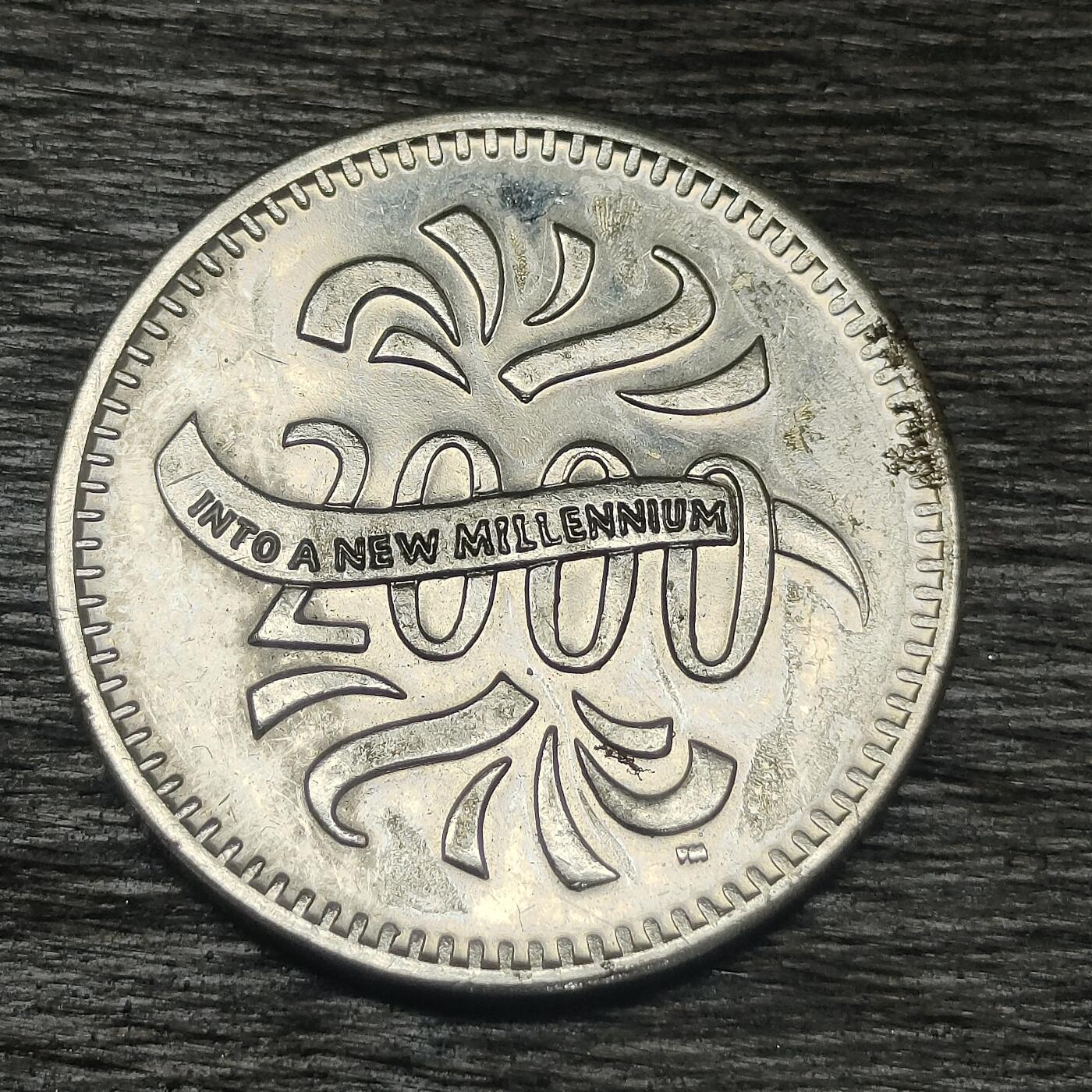 【铜匠收藏】★第130场★散币场，无佣金，30包邮。不满30元，支付5元运费。《接受代拍 代送NGC评级》 2000年 千禧年纪念章 特蕾莎修女