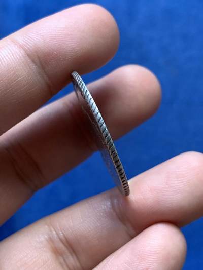 《竞宝斋》第410场 周日，周一，2场连拍 （全场包邮） 尼德兰共和国1762荷兰省站人1盾银币 10.6g 920银