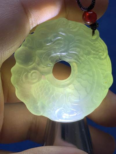 《竞宝斋》第410场 周日，周一，2场连拍 （全场包邮） 玉质龙腾虎跃挂饰一只 直径约44mm 厚约9.9mm 23.4克