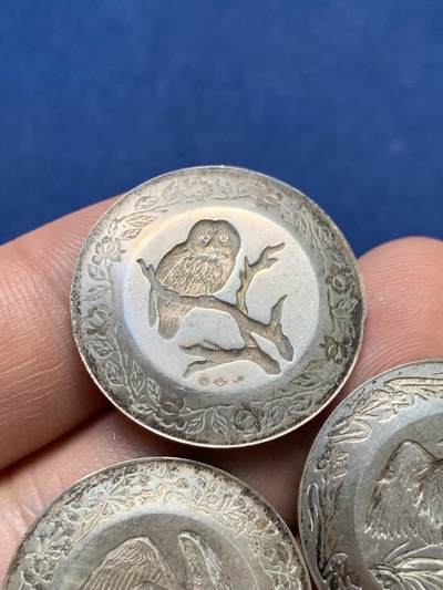 《竞宝斋》第410场 周日，周一，2场连拍 （全场包邮） 法国 私人定制鸟类银章三枚带有标识80%含银量 13.1克 25.8mm