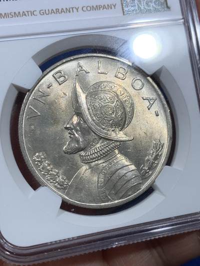 《竞宝斋》第410场 周日，周一，2场连拍 （全场包邮） NGC MS64 巴拿马 1947年 1波拿巴 银币 卷拆转光