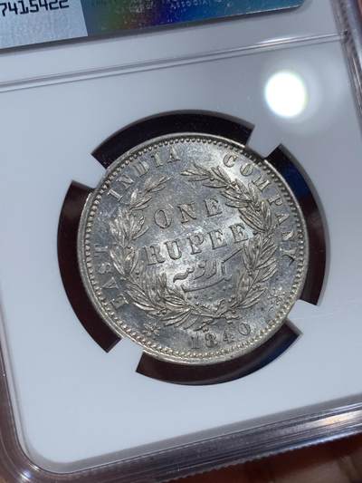 《竞宝斋》第410场 周日，周一，2场连拍 （全场包邮） NGC AU58 英属印度1840年维多利亚双辫版1卢比银币