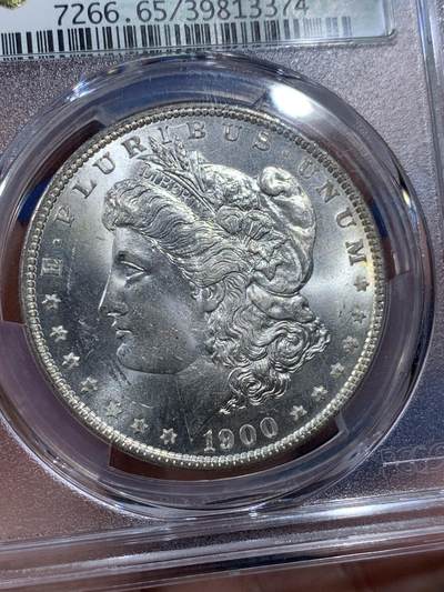 《竞宝斋》第410场 周日，周一，2场连拍 （全场包邮） NGC MS65 美国1900摩根1美元银币，老盒子