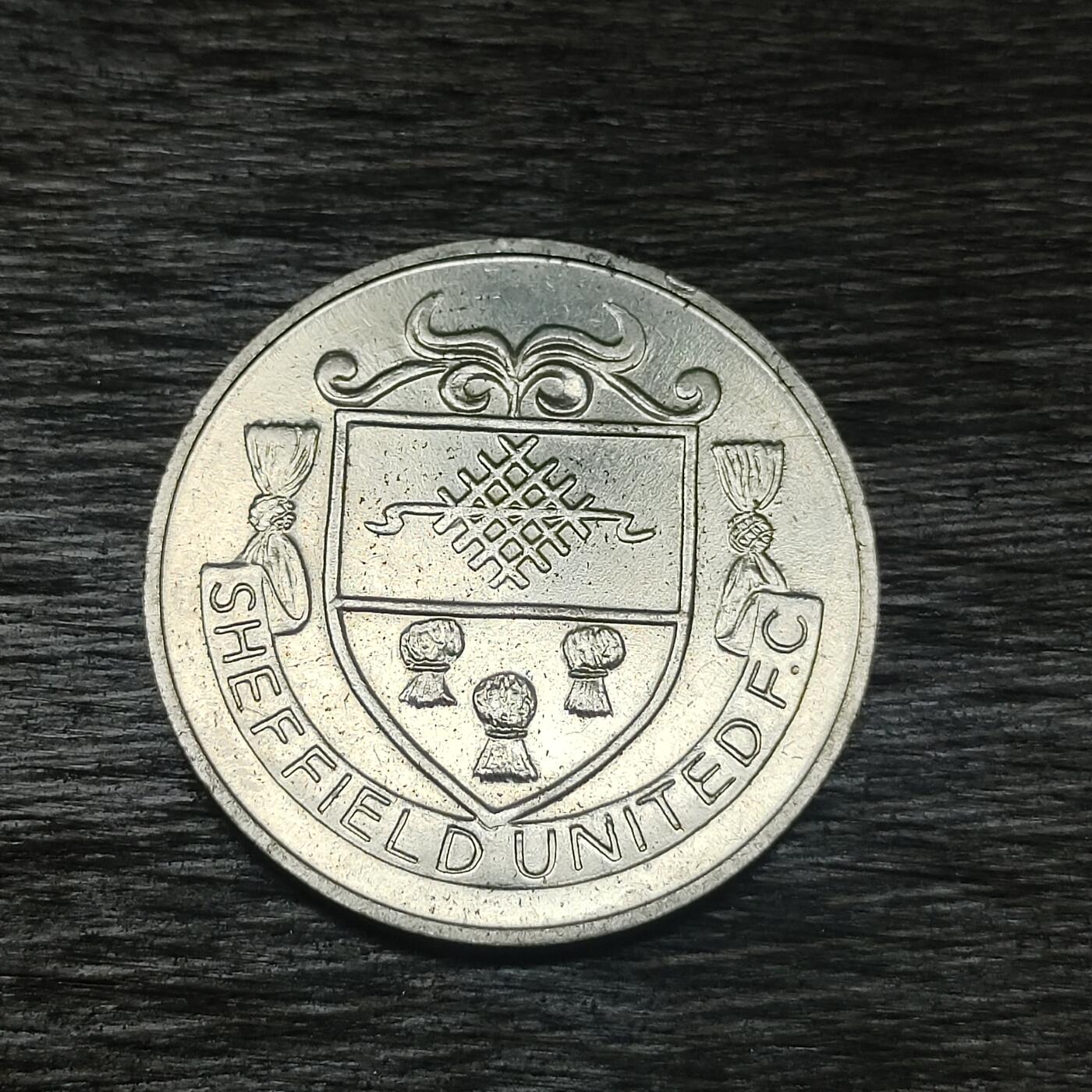 【铜匠收藏】★第130场★散币场，无佣金，30包邮。不满30元，支付5元运费。《接受代拍 代送NGC评级》 F.A.CUP足球纪念章