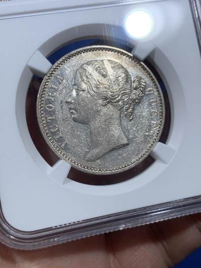 《竞宝斋》第410场 周日，周一，2场连拍 （全场包邮） NGC AU58 英属印度1840年维多利亚双辫版1卢比银币