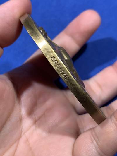 《竞宝斋》第410场 周日，周一，2场连拍 （全场包邮） 法国圣特蕾莎修女会大铜章 原盒 直径72.5mm 重量192.6g BRONZE边铭